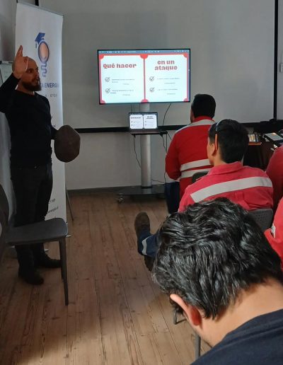 Prevención y Manejo de Ataques Caninos en Contextos Laborales