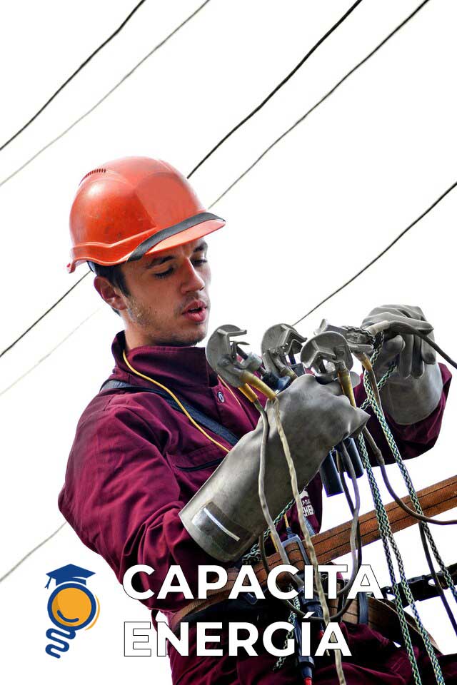 Trabajador-eléctrico-Capacita-Energia